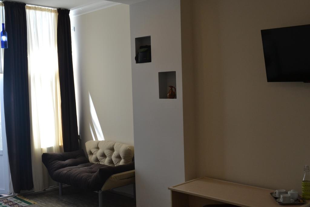 Family Apartment In Avlabari Тбилиси Екстериор снимка