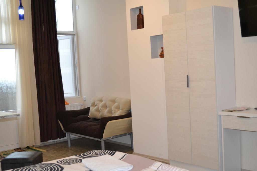Family Apartment In Avlabari Тбилиси Екстериор снимка